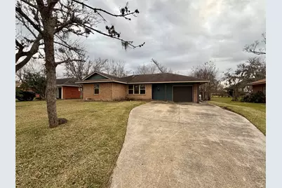 104 Mimosa Street, Lake Jackson, TX 77566 - Photo 1