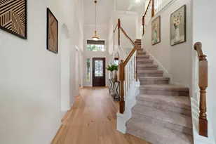 10326 Low Bridge Ln, Sugar Land, TX 77498 - Photo 5