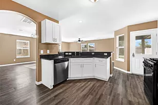 13218 Ambrosa Dr, Houston, TX 77044 - Photo 11