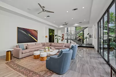 4028 Essex Lane, Houston, TX 77027 - Photo 9