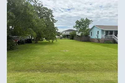 Na 8th, San Leon, TX 77539 - Photo 1