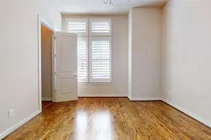 10920 Wrenwood Manor, Houston, TX 77043 - Photo 33