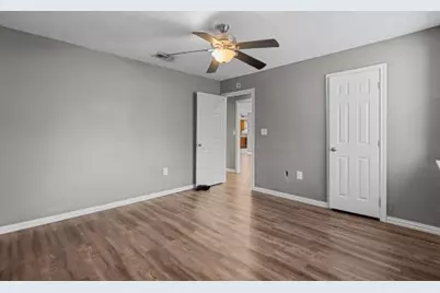 5102 Meadow Lane Lane, Dickinson, TX 77539 - Photo 19