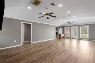 5102 Meadow Ln Ln, Dickinson, TX 77539 - Photo 9