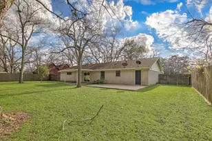 416 Southern Oaks Dr, Lake Jackson, TX 77566 - Photo 17