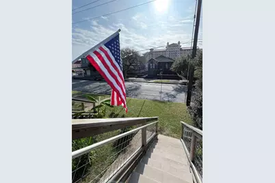 2008 - 2010 Avenue O 1/2, Galveston, TX 77550 - Photo 5