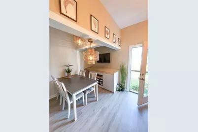 2008 - 2010 Avenue O 1/2, Galveston, TX 77550 - Photo 17