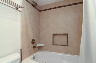 14209 Lost Meadow Ln, Houston, TX 77079 - Photo 21