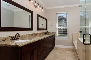 11 E Summer Storm Cir, The Woodlands, TX 77381 - Photo 13