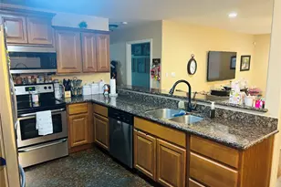 319 Jones St, Columbus, TX 78934 - Photo 3