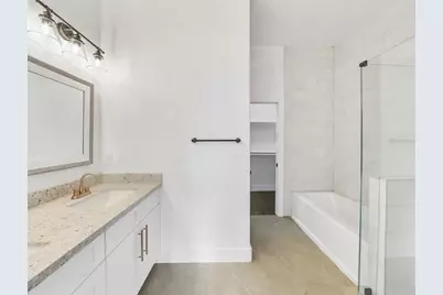 4818 Paula Street #A, Houston, TX 77033 - Photo 9