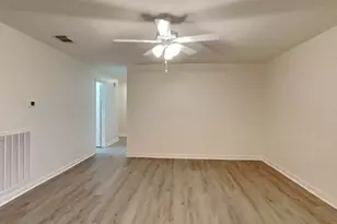 10527 Mills Walk Dr, Houston, TX 77070 - Photo 5