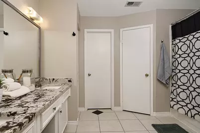 103 N Deerfoot Circle, The Woodlands, TX 77380 - Photo 15