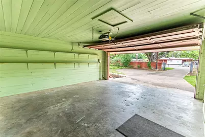 322 E Obryant Street, Bellville, TX 77418 - Photo 23