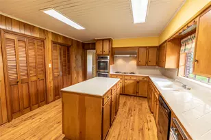 322 E Obryant St, Bellville, TX 77418 - Photo 7