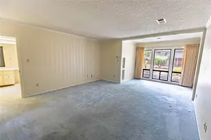 322 E Obryant St, Bellville, TX 77418 - Photo 13