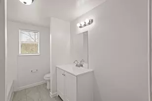 105 W Linney St, Dayton, TX 77535 - Photo 19