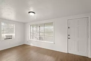 105 W Linney St, Dayton, TX 77535 - Photo 15