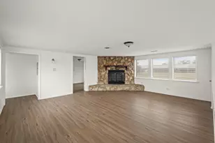 105 W Linney St, Dayton, TX 77535 - Photo 23