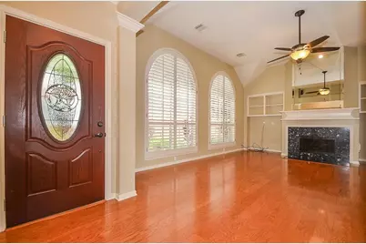 46 Grants Lake Circle, Sugar Land, TX 77479 - Photo 7