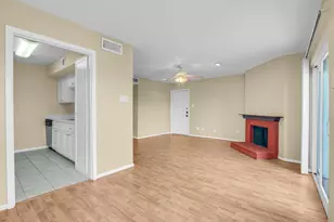 3220 69th St, Galveston, TX 77551 - Photo 7