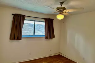 6011 Green Falls Dr, Houston, TX 77088 - Photo 11