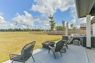 6138 Hazel Lk Dr, Conroe, TX 77303 - Photo 17