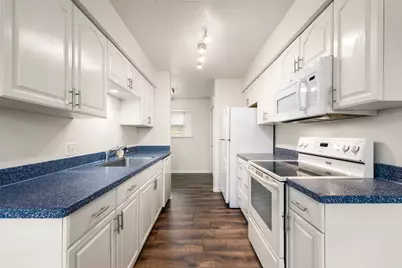 806 S Hyannis Port Street, Crosby, TX 77532 - Photo 9