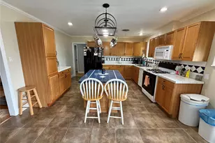 714 Center Way St, Lake Jackson, TX 77566 - Photo 13