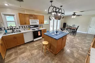 714 Center Way St, Lake Jackson, TX 77566 - Photo 19