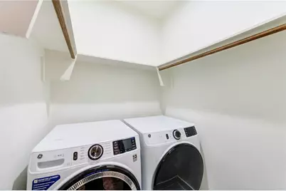 5421 Southlea Street, Houston, TX 77033 - Photo 25