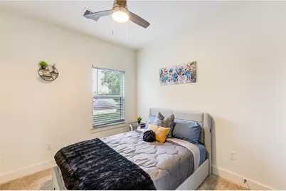 5421 Southlea Street, Houston, TX 77033 - Photo 15