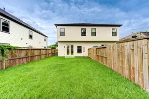 5421 Southlea St, Houston, TX 77033 - Photo 27