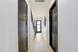 5421 Southlea St, Houston, TX 77033 - Photo 3