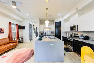 5421 Southlea St, Houston, TX 77033 - Photo 9