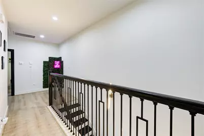 5421 Southlea Street, Houston, TX 77033 - Photo 17