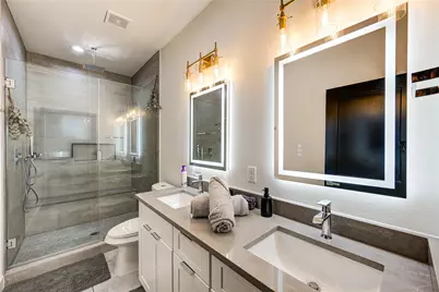 5421 Southlea Street, Houston, TX 77033 - Photo 21