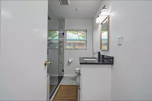 3626 Songwood St, Houston, TX 77023 - Photo 29