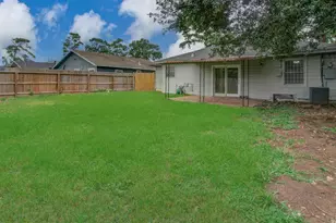 3626 Songwood St, Houston, TX 77023 - Photo 33