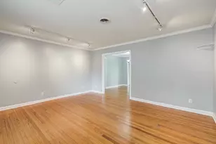 3626 Songwood St, Houston, TX 77023 - Photo 9