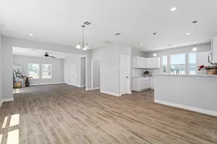 249 Mc Dade St, Hempstead, TX 77445 - Photo 11