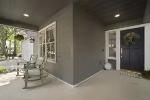 19 E New Avery Pl, The Woodlands, TX 77382 - Photo 5