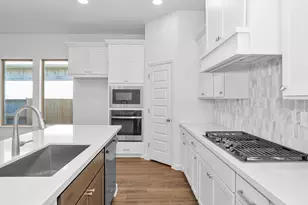 5054 Henry Merritt St, Rosenberg, TX 77471 - Photo 9