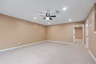6713 Biggs Ct, Houston, TX 77061 - Photo 9