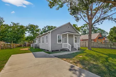 2313 35th Avenue N, Texas City, TX 77590 - Photo 3