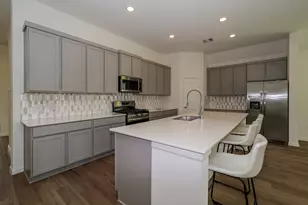 2513 Seneca Lk Dr, Texas City, TX 77568 - Photo 3