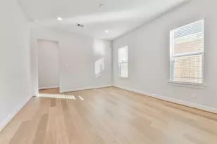 2515 S Houston Ave, Pearland, TX 77581 - Photo 9