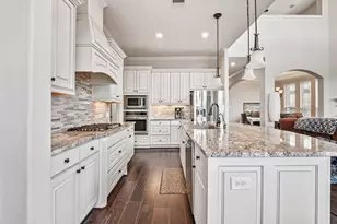 2341 Shallow Creek Ln, Friendswood, TX 77546 - Photo 11