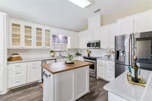 144 Dove Trail, Richwood, TX 77531 - Photo 7