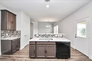 7638 Nevaeh Crest Path, Houston, TX 77016 - Photo 15